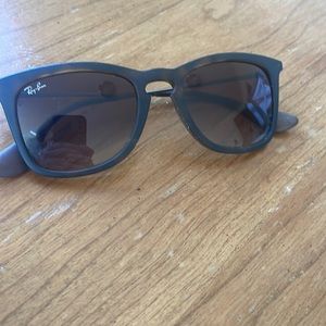 Brown Erika Ray Ban sunglasses with case